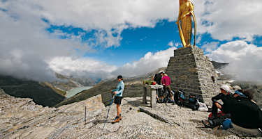 Rast bei der Madonna am Monte-Moro-Pass.