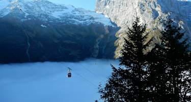 Fürenalp mit Nebelmeer unter dem Titlis