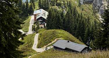Blick auf das August-Schuster-Haus