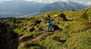 Biker zwischen Obersaxen und Val Lumnezia