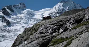 chamanna-coaz-vor-gletscherwelt