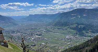 Blick auf Meran von den Hochmuth-Höfen aus