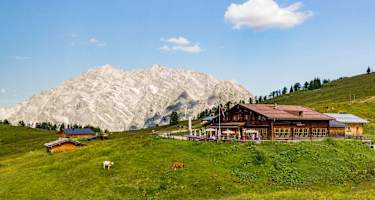 Die Gotzenalm liegt wunderbar aussichtsreich hoch über dem Königssee.