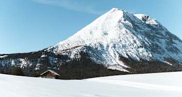 Loipe Plaik mit Blick auf Stadl und die Hohe Munde