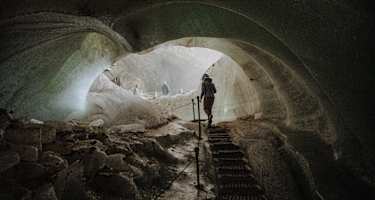 In der Schellenberger Eishöhle