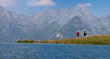 Wanderer am Zupalsee