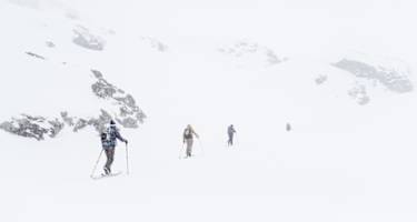 Aufstieg im Nebel