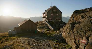 Die Erlanger Hütte ist eine typische Alpenvereinshütte in den Ötztaler Alpen.