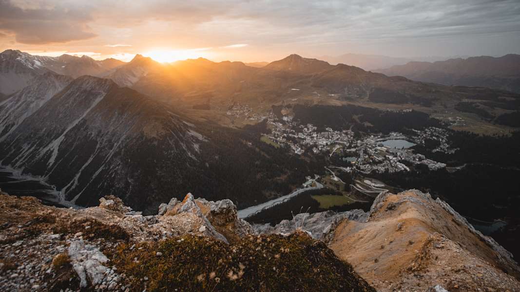 Sonnenaufgang über dem Schiesshorn – ein magischer Moment.