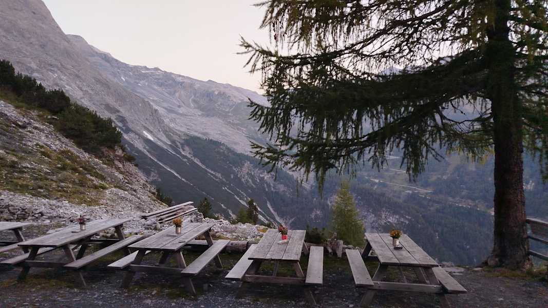 Terrasse der Berglhütte