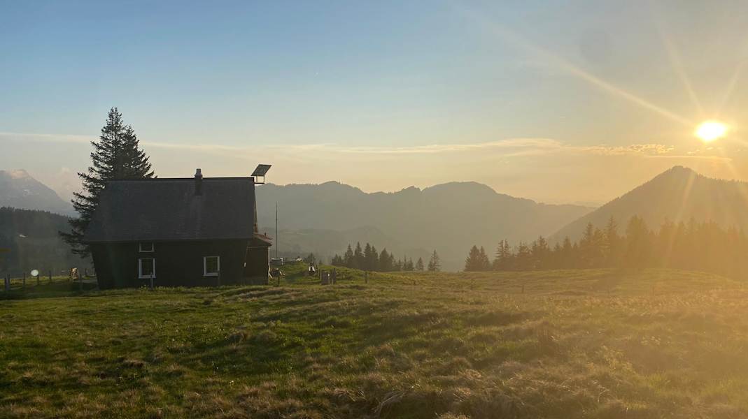 Sonnenaufgang auf der Hütte