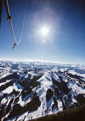 Atemberaubendes Bergpanorama aus luftiger Höhe.