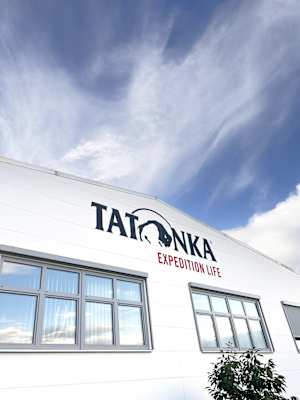2022_tatonka_firmengebaeude_logo_low_res