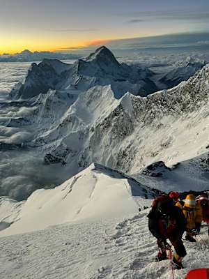 pw_22_bergwelten_everest_today_das_ende_eines_mythos_1