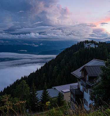 Villach mit Nebelmeer