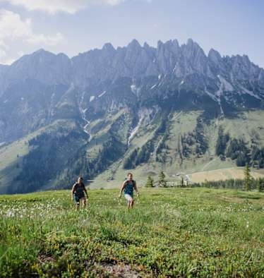 Mit seiner zackige Silhouette erinnert der Hochkönigs stark an die Dolomiten.