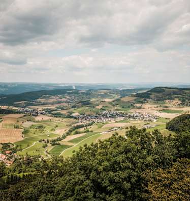 Weiter Blick über das Tal.
