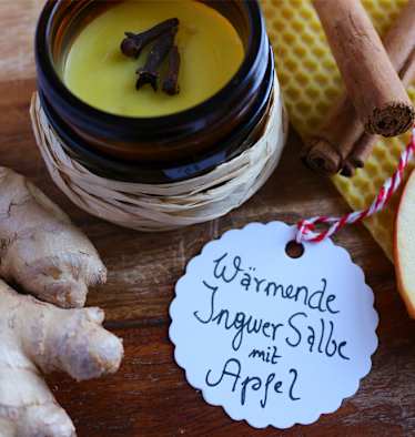 Wärmende Ingwer-Salbe mit Apfel, Chili, Nelke und Zimt