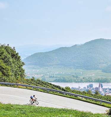 Blick von der Seiberer Straße in das Donautal