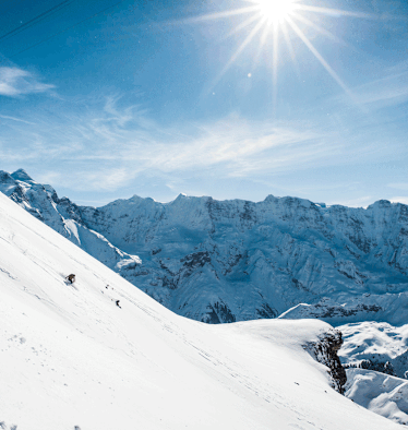 Die Region Schlittelhorn hat viel zu bieten: Freeride-Abfahrten, Schlittelpisten, Wanderwege und vieles mehr