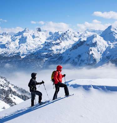 Schneeschuhwanderer in der Schweiz