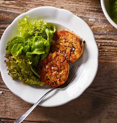 Rezept: Gebratene Bärlauch-Feta-Knödel