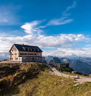 Das Rotwandhaus (1.737 m) in den Bayerischen Voralpen