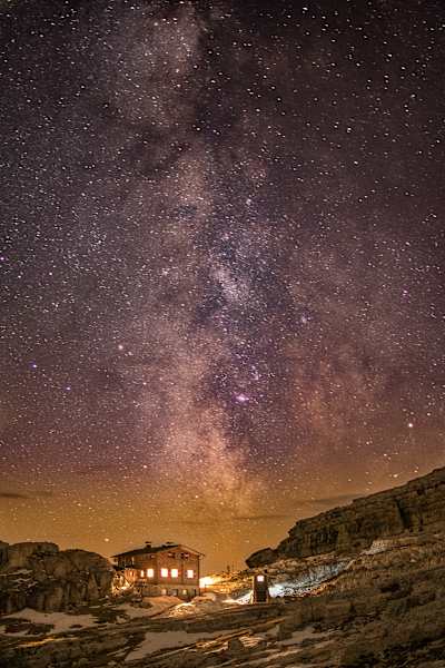 Büllelejochhütte bei Nacht