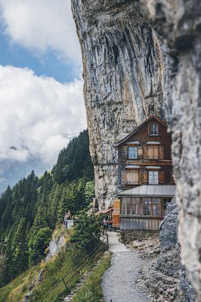 Idyllisch gelegen auf 1.454 m – das Aescher Wildkirchli