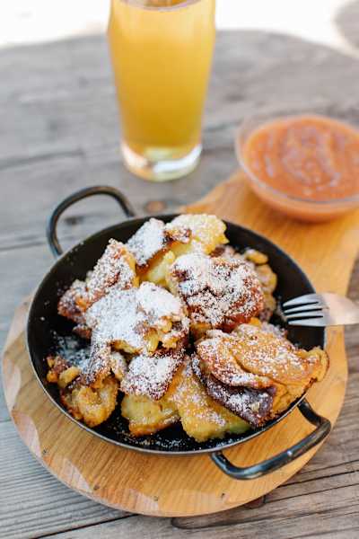Kaiserschmarrn auf der Freiburger Hütte.