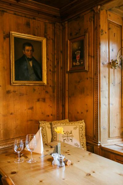 Die Stube des Hof Zuort in Zirbe mit vielen historischen Details