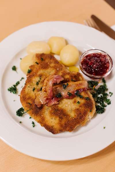 Schnitzel auf dem Madlenerhaus