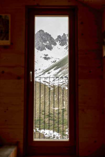 Ausblick aus einem der Lager der Hütte