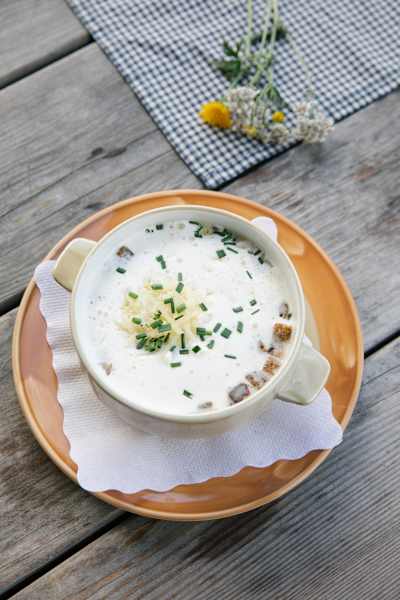 Käsesuppe auf der Watschiger Alm
