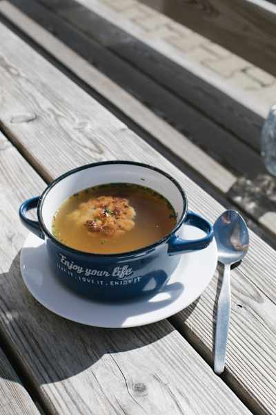 Knödel-Suppe auf der Wolfsberger Hütte