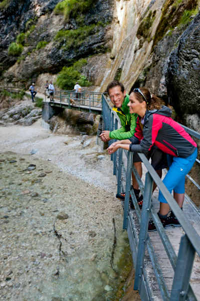 Wanderung durch die Almbachklamm nach Ettenberg