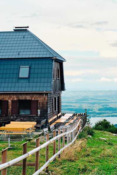 Hochleckenhaus mit Aussicht auf den Attersee