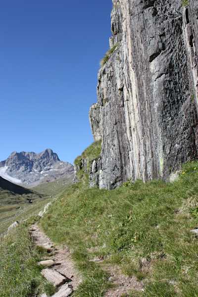 Piz Kesch im Hintergrund