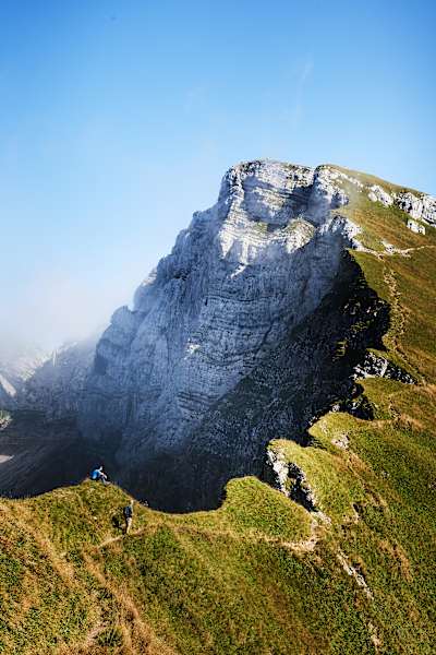 Am Weg zwischen Pilatus und Tomlishorn im Bergmassiv Pilatus
