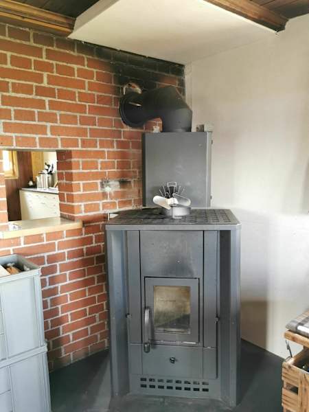 Das Naturfreundehaus Medergerfluh verfügt über einen neuen Ofen.