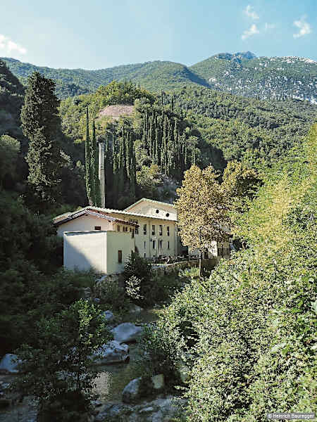 Das Papiermuseum (Museo della Carta) befindet sich in Maina di sotto, am Eingang ins Papiermühlental.
