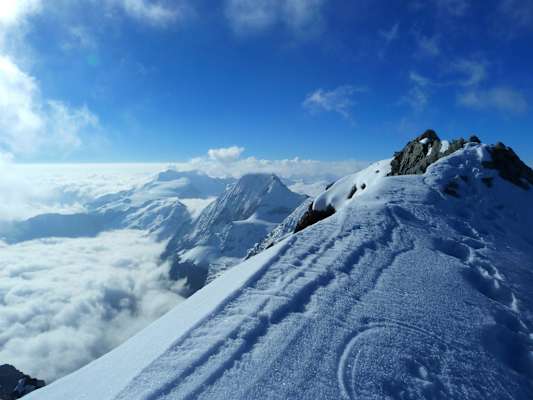 letzte_meter_zum_ortlergipfel_ch_schwann_okoalpin.JPG