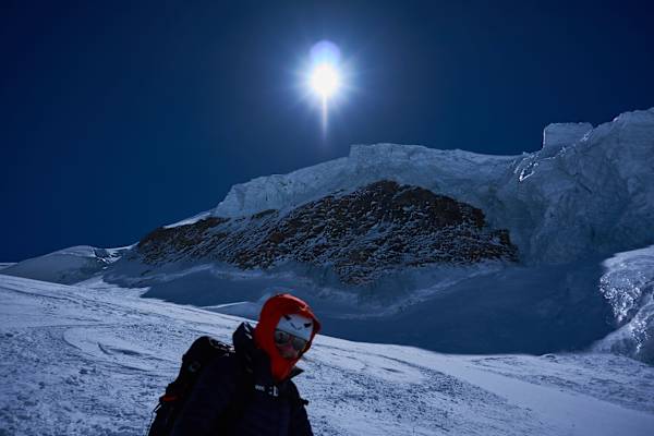 Le Défi: Abfahrt durch Le Corridor am Combin in den Walliser Alpen