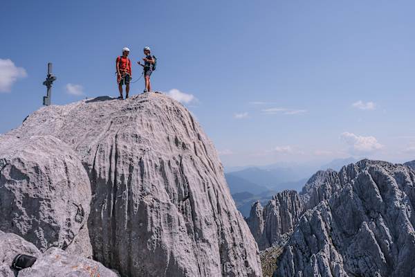 Nichts für Wanderer: Am 2.190 Meter hohen Gipfel des Totenkirchl im Wilden Kaiser