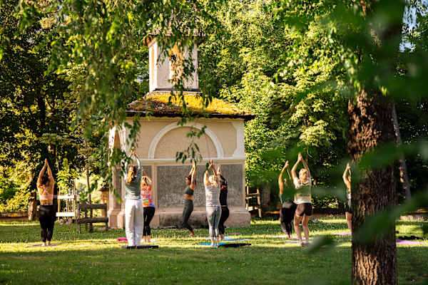 Seiser Alm Balance: Yoga auf dem Kastelruther Kofel mit Fitnessfrühstück