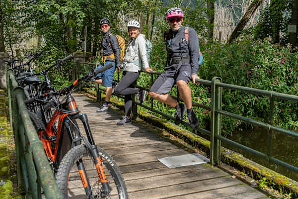 Kurze Rast bevor es auf der 27km langen Rundfahrt weitergeht