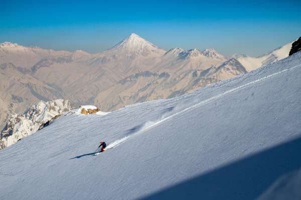 „Snowmads – A Journey Towards Eastern Suns“