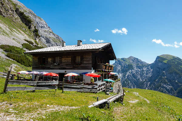 Die Gramai-Hochleger-Schutzhütte auf 1.750 m