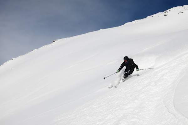Tiefschneeabfahrt am Arlberg: Stefan Wotruba