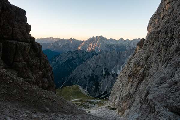 Blick von der Scharte zwischen Kleiner und Großer Zinne Richtung Süden